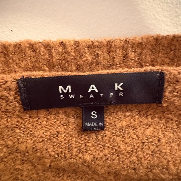 Sweater - Picture 2 of 2